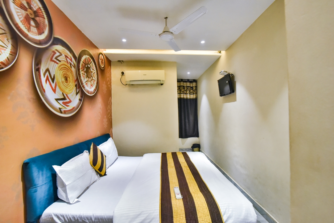 Deluxe Room Hotel Singh International Amritsar