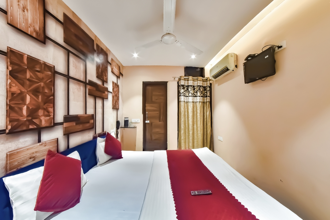 Deluxe Room Hotel Singh International Amritsar