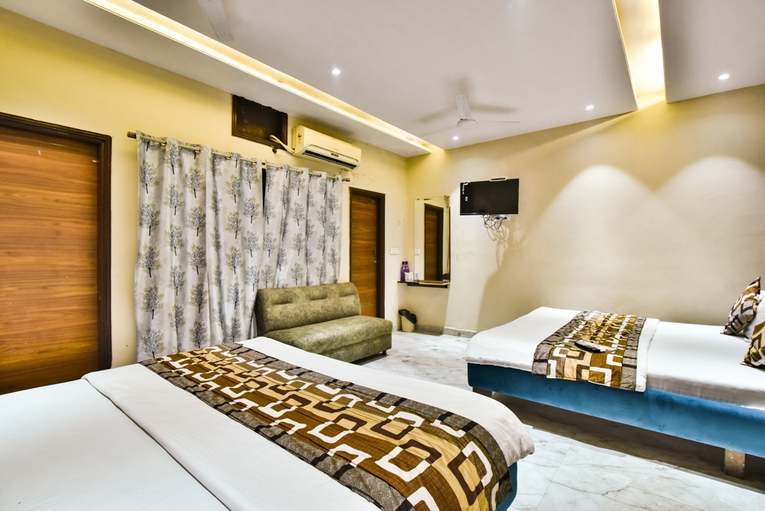 Family Room Hotel Singh International Amritsar